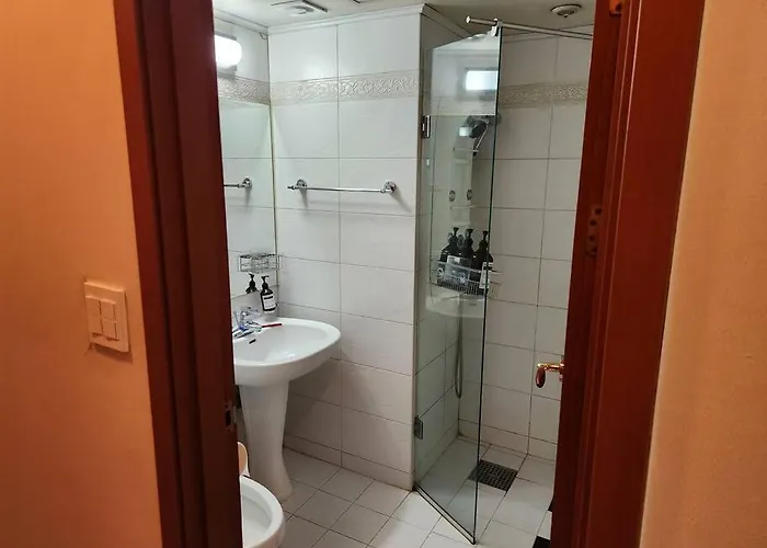 Cute And Cozy House - 5min To Sinsa Station, 1min To Garosugil *